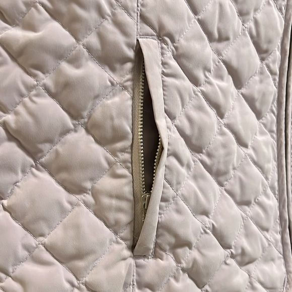 Quilted Pale Lavender Vest - Picture 2 of 5